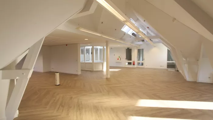 Eerste etage opgeleverd Kantoorvilla Hilversum 